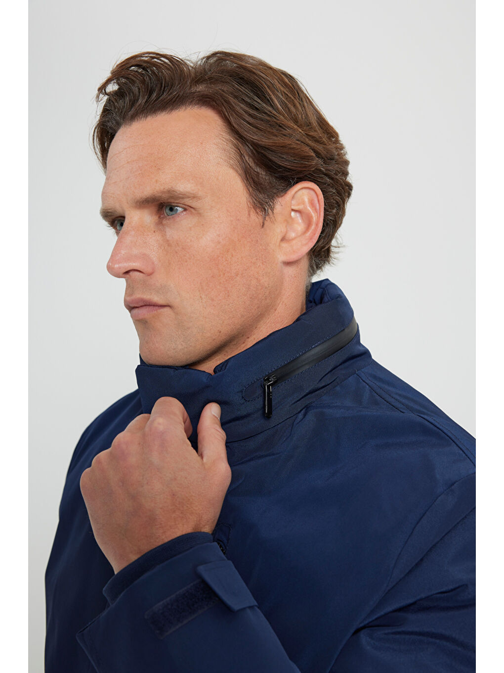 Erkek Lacivert Standart Fit Çıkma Kapüşonlu Vücut Isısı Ölçen Termometreli Kaban-4