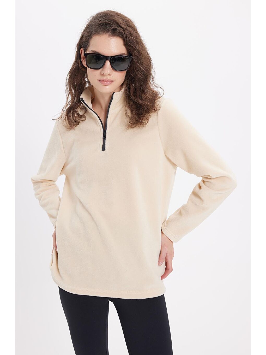 Kadın Standart Fit Anti-Pilling Tüylenme Yapmayan Soğuk Geçirmez Açık Bej Bato Yaka Polar Sweatshirt-1