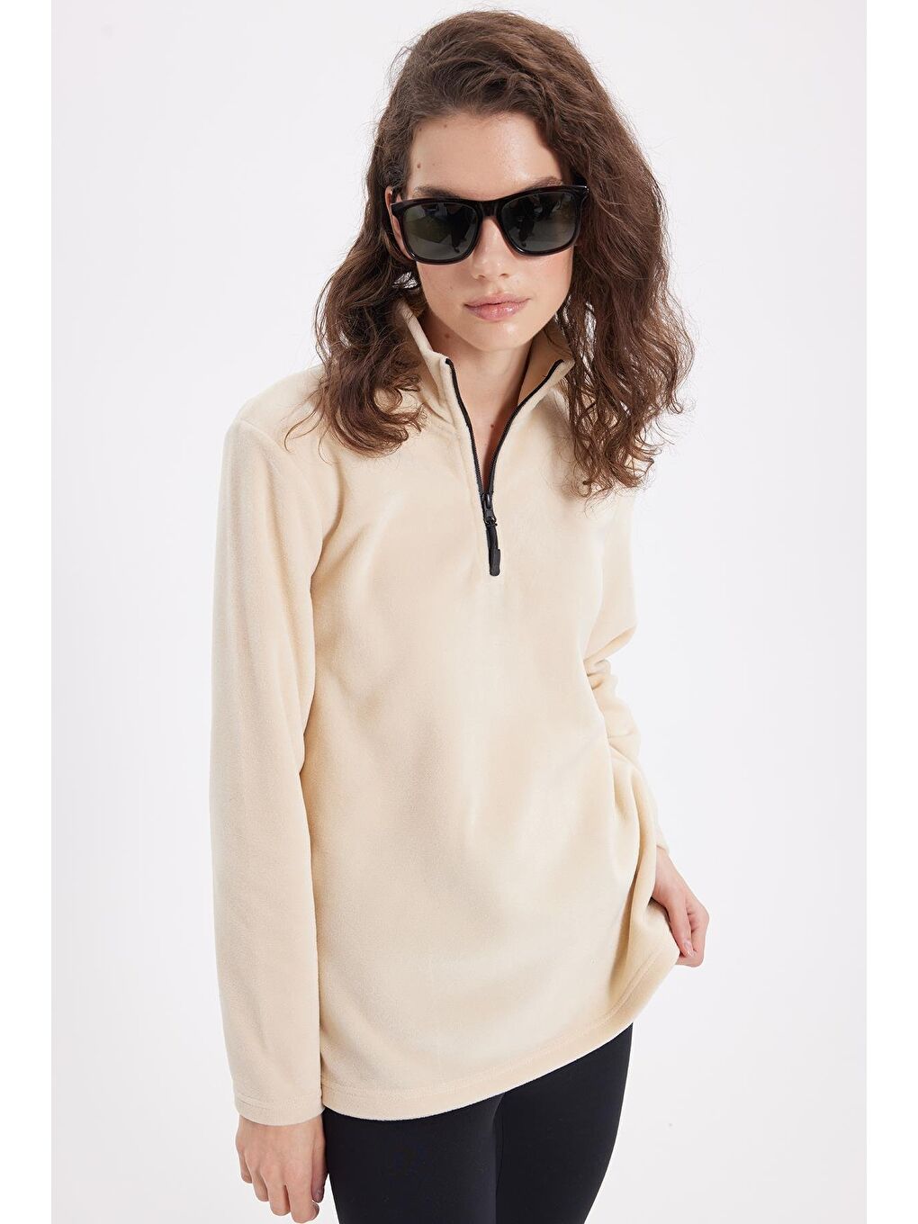 Kadın Standart Fit Anti-Pilling Tüylenme Yapmayan Soğuk Geçirmez Açık Bej Bato Yaka Polar Sweatshirt-5