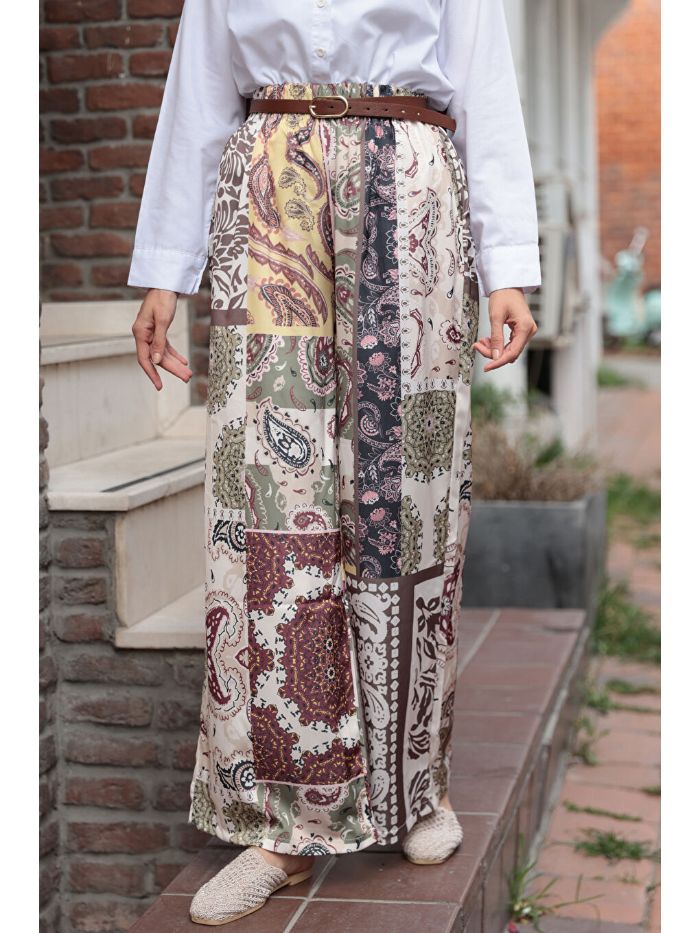 Kadın Baskılı Saten Pantolon Kahverengi-1