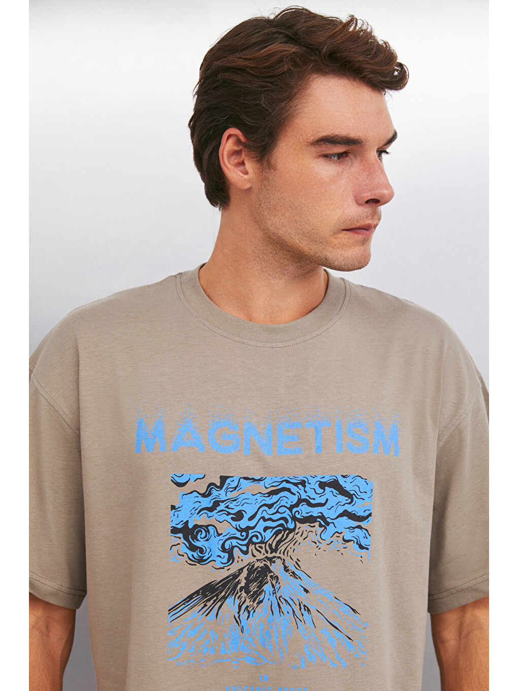 Bej MADDOX Erkek %100 Organik Pamuklu Baskı Detaylı Kalın Dokulu Oversize Fit VİZON T-Shirt-4