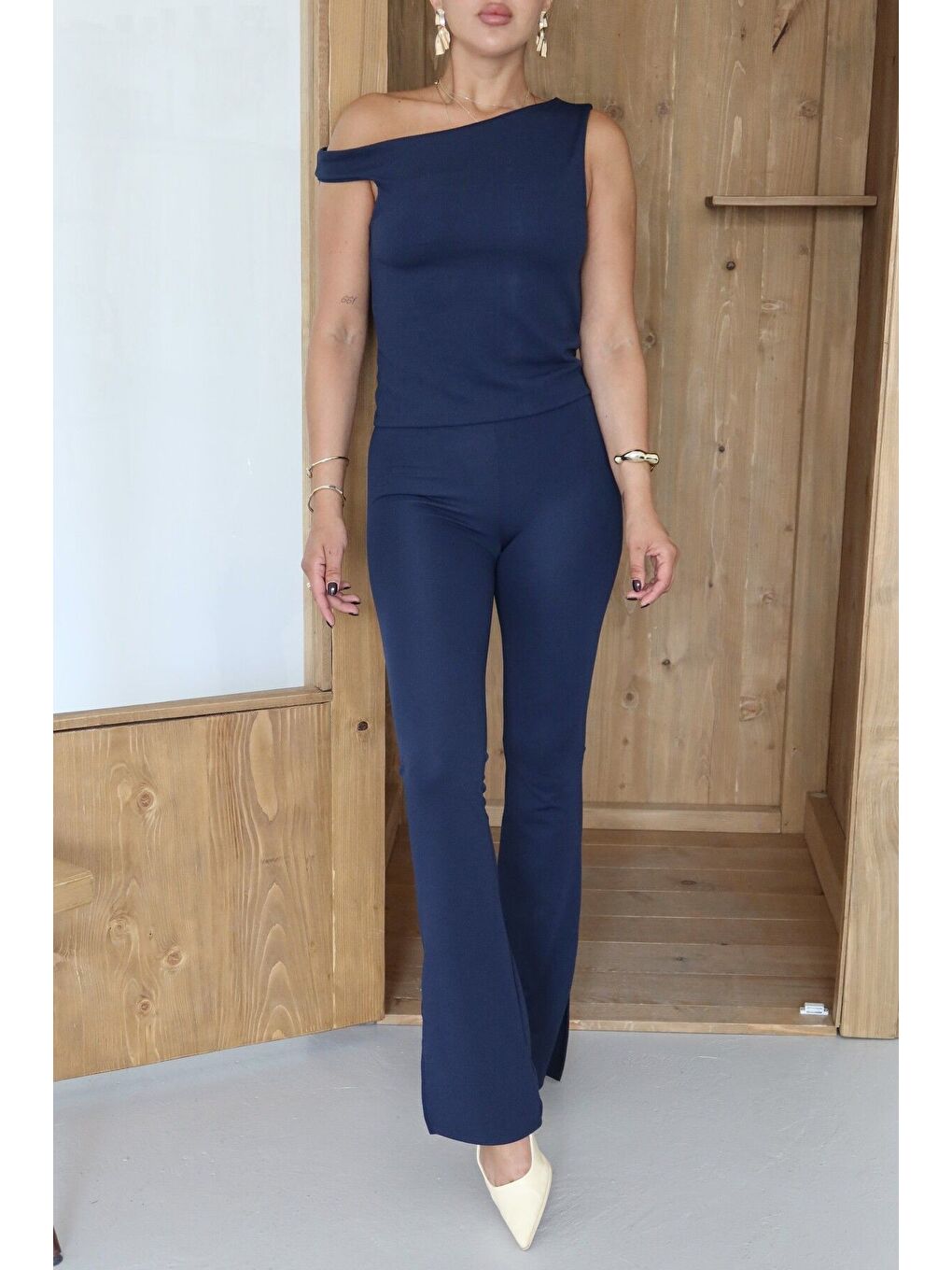Kadın Lacivert Omuz Detaylı Kalın Askılı Bluz Yırtmaç Detaylı Pantolon Takım-2
