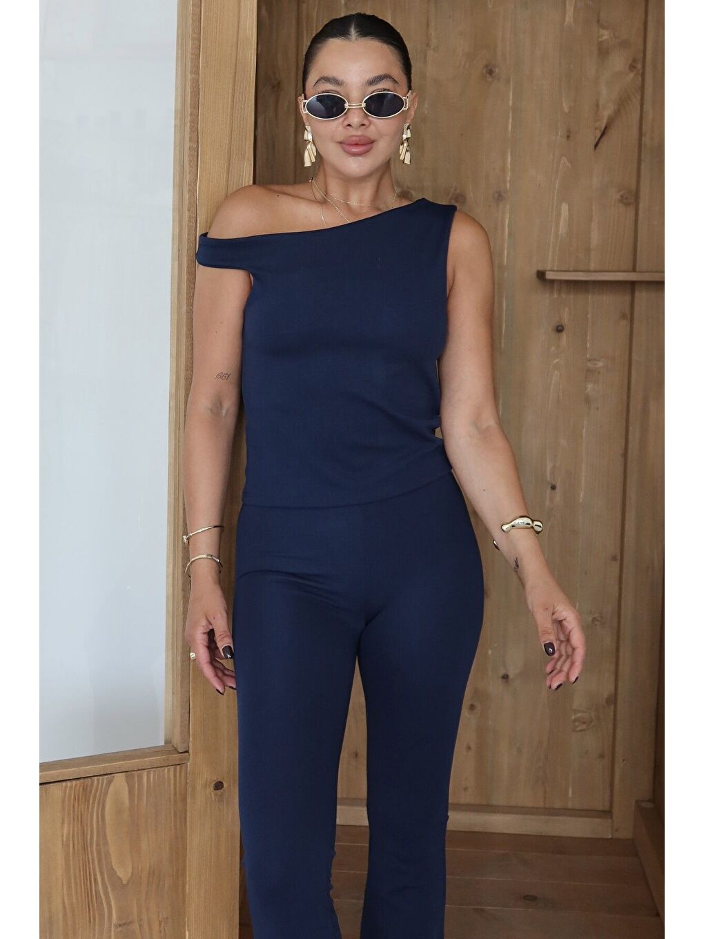 Kadın Lacivert Omuz Detaylı Kalın Askılı Bluz Yırtmaç Detaylı Pantolon Takım-3