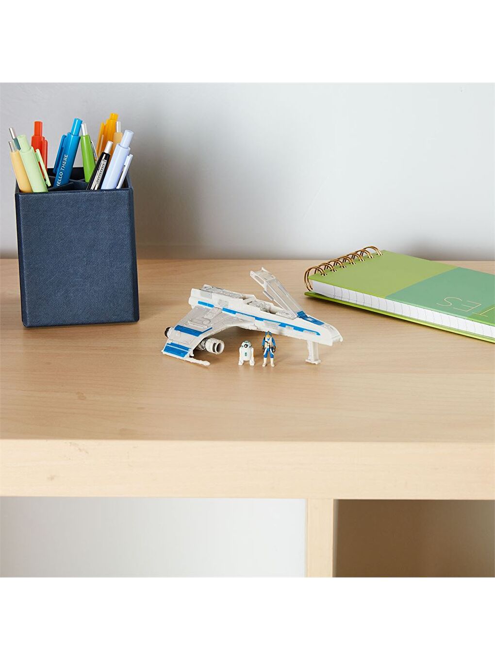 Star Wars E-Wing Araç ve Mikro Figür Seti SWJ0147-3