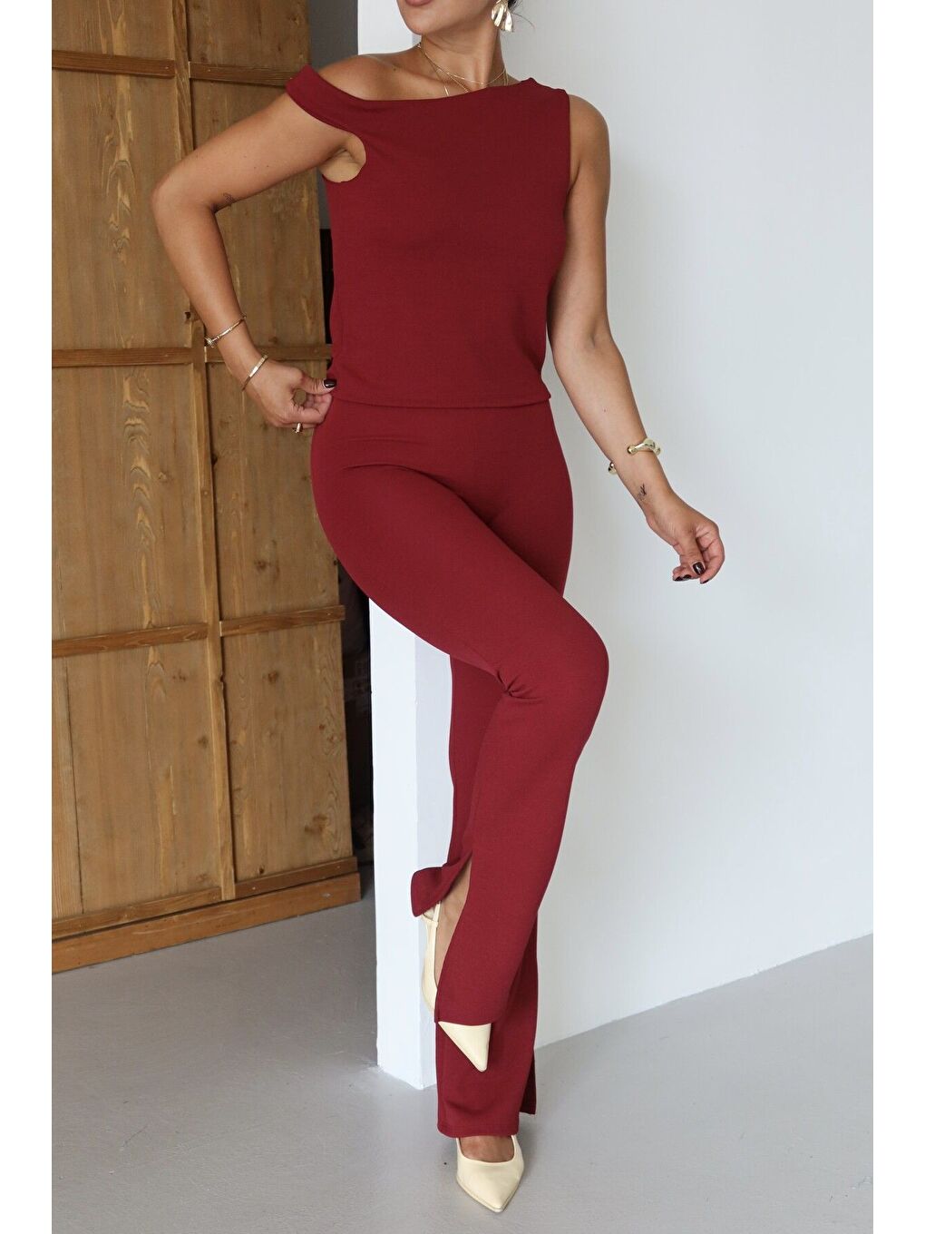 Kadın Bordo Omuz Detaylı Kalın Askılı Bluz Yırtmaç Detaylı Pantolon Takım-1
