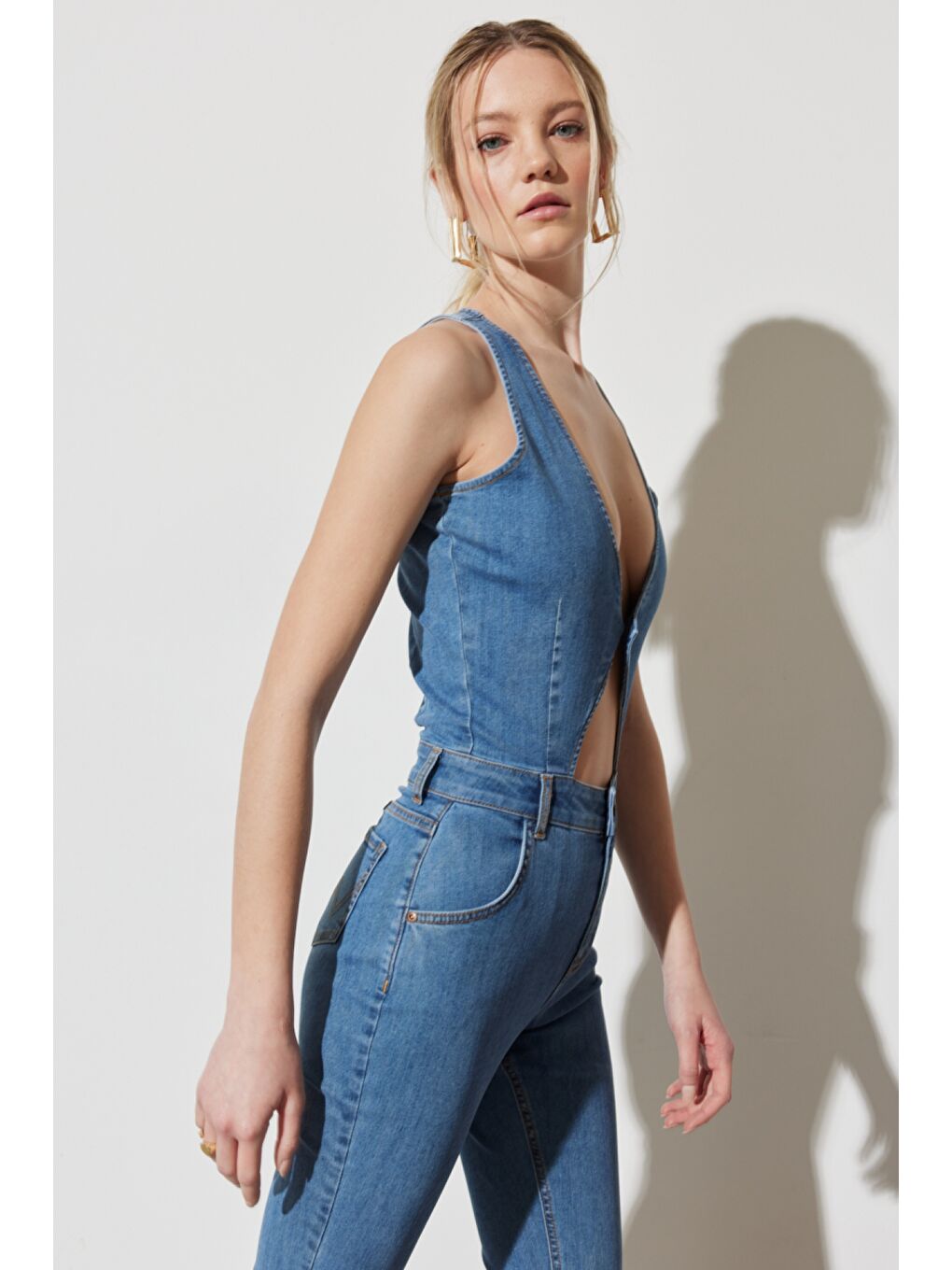 Regular Fit Normal Kesim Normal Bel Geniş Paça Kolsuz Açık Mavi Esnek Jean Tulum-3