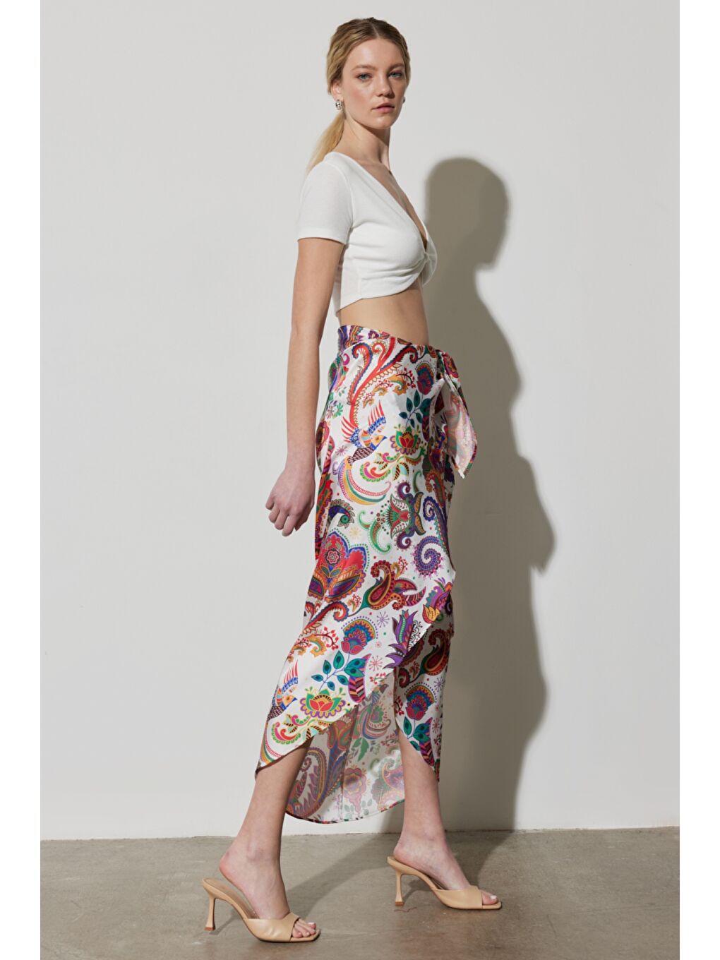 Karışık Regular Fit Normal Kesim Yüksek Bel Belden Bağlamalı Desenli Uzun Etek-3