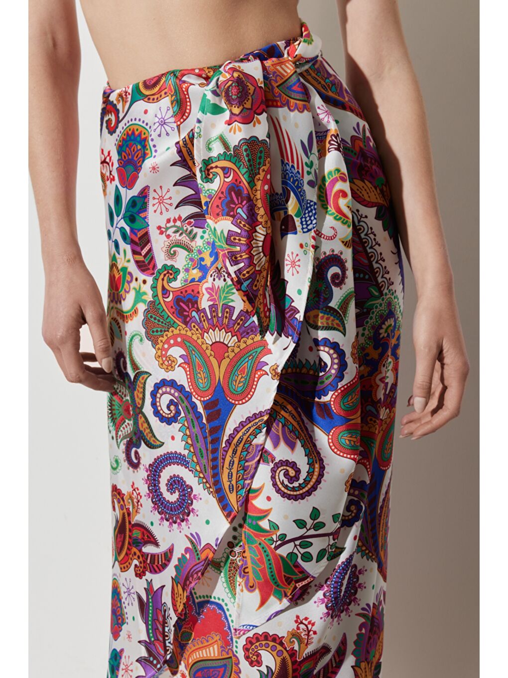 Karışık Regular Fit Normal Kesim Yüksek Bel Belden Bağlamalı Desenli Uzun Etek-4