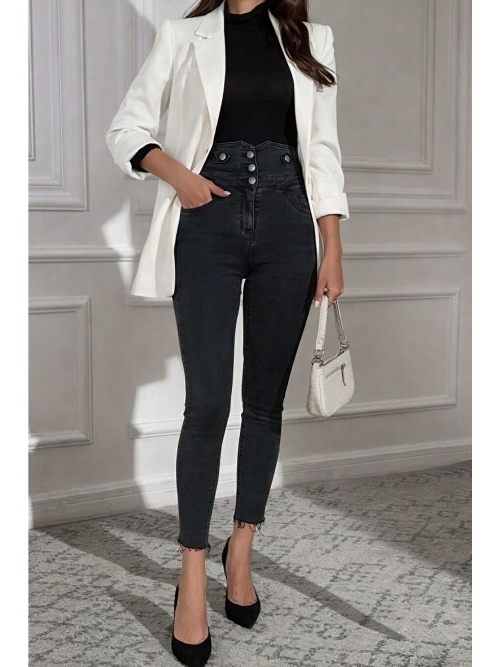 Siyah Kadın Yüksek Bel önden Düğmeli Cepli Dar Kesim Detaylı Jean Pantolon