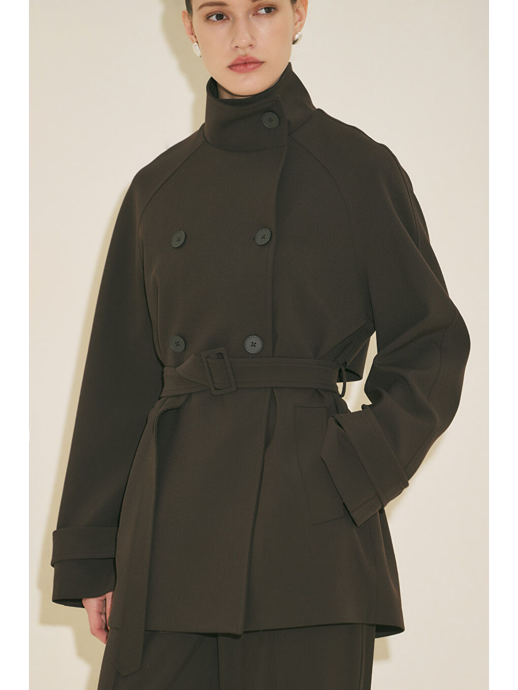 Kahverengi Yüksek Yaka Kemerli Trençkot Acı Kahve