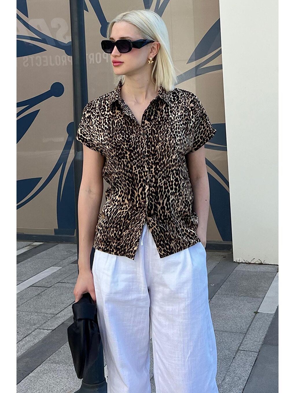 Bej Leopar Desenli Kısa Kollu Kadın Gömlek Mg2098