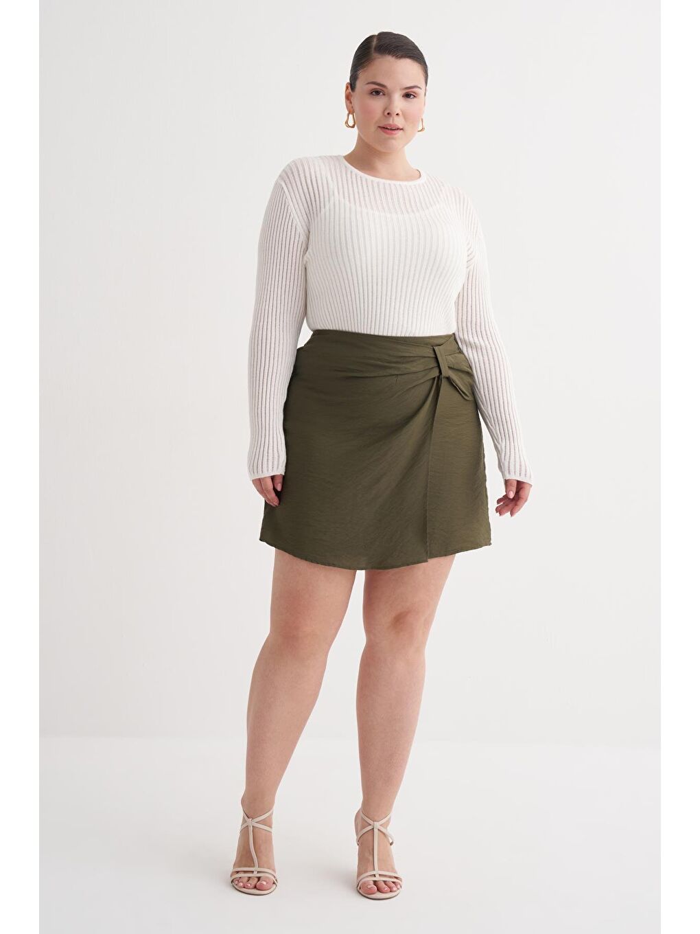 Haki Düğüm Detaylı Şort Etek