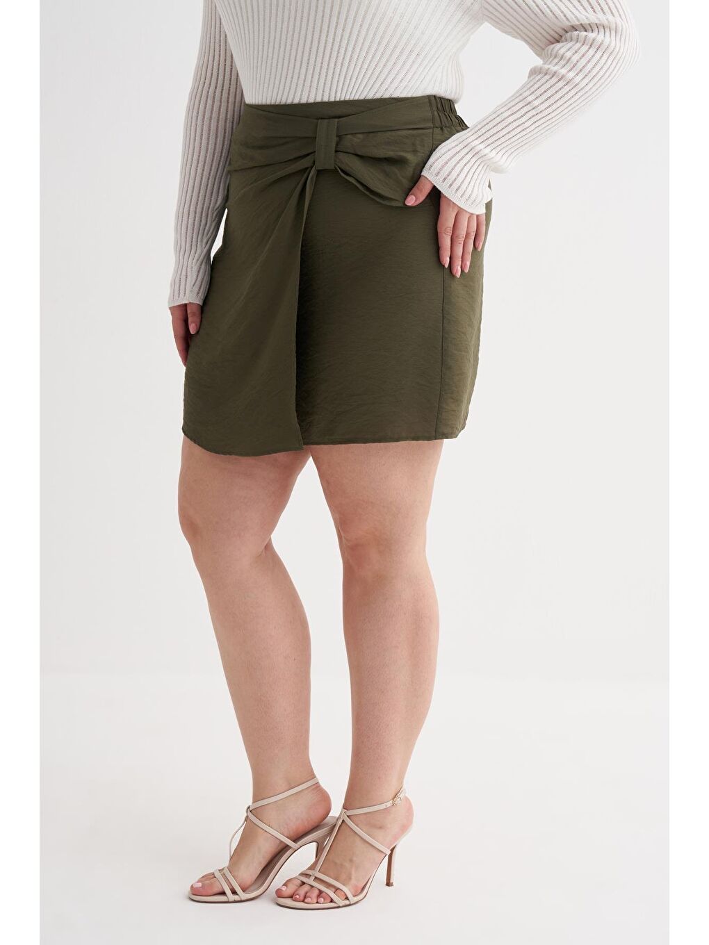 Haki Düğüm Detaylı Şort Etek-3