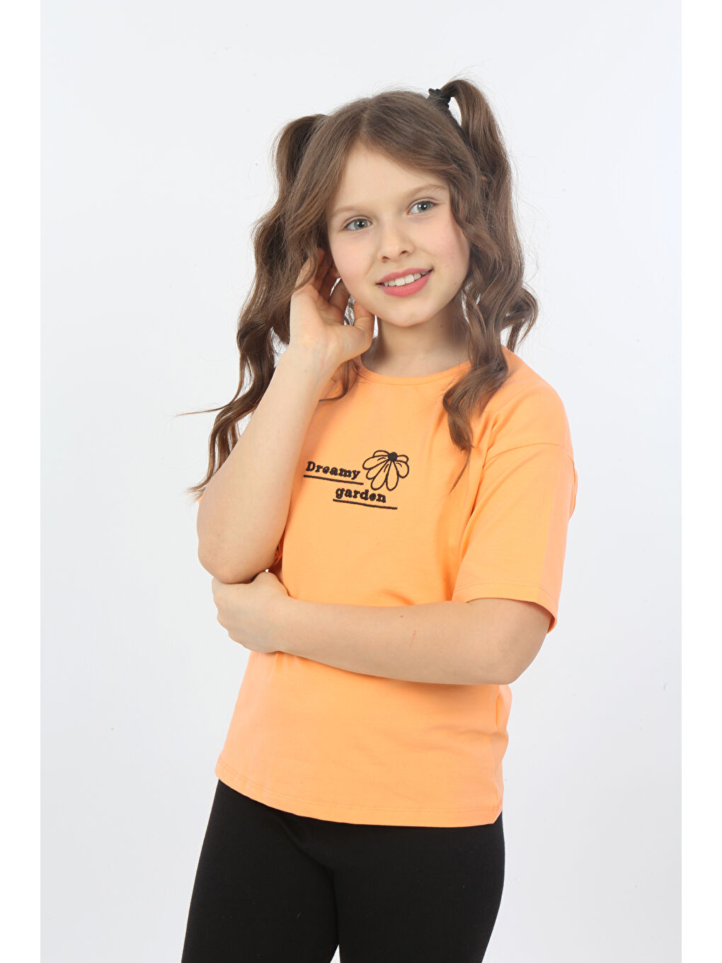 Turuncu Kız Çocuk Dreamy Garden Nakışlı Tişört-1