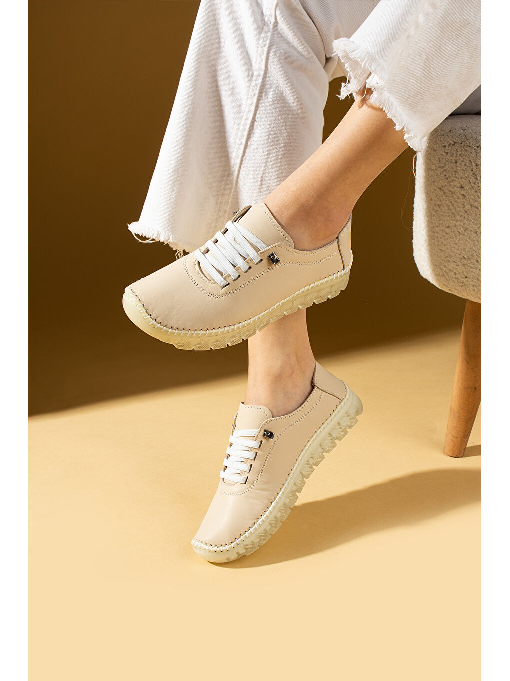 Bej Hakiki Deri Hafif Comfort Taban Lastikli Kadın Spor Ayakkabı 59-680-25-1