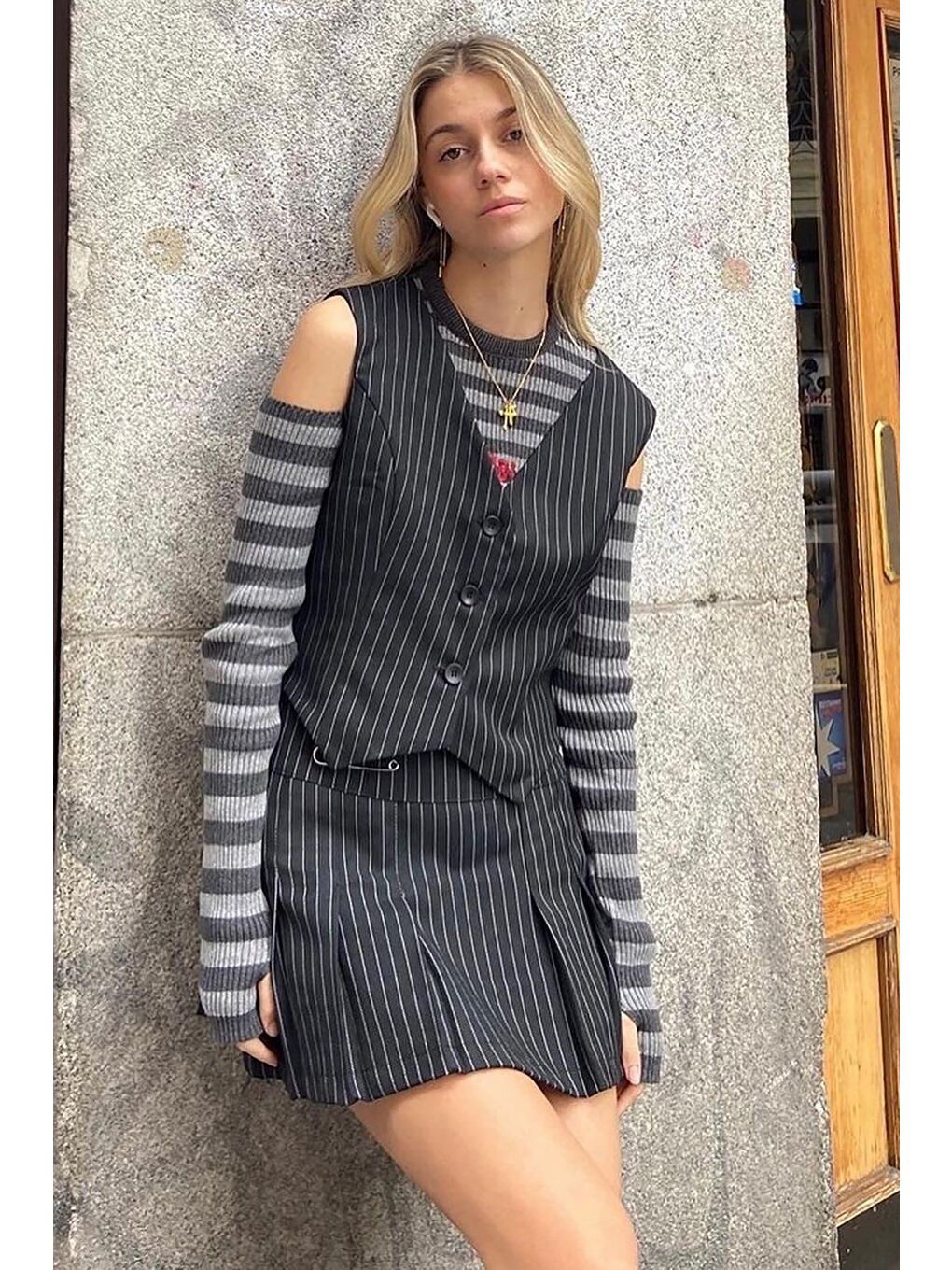 Siyah Çizgili Pileli Kısa Kadın Etek Mg1451-5