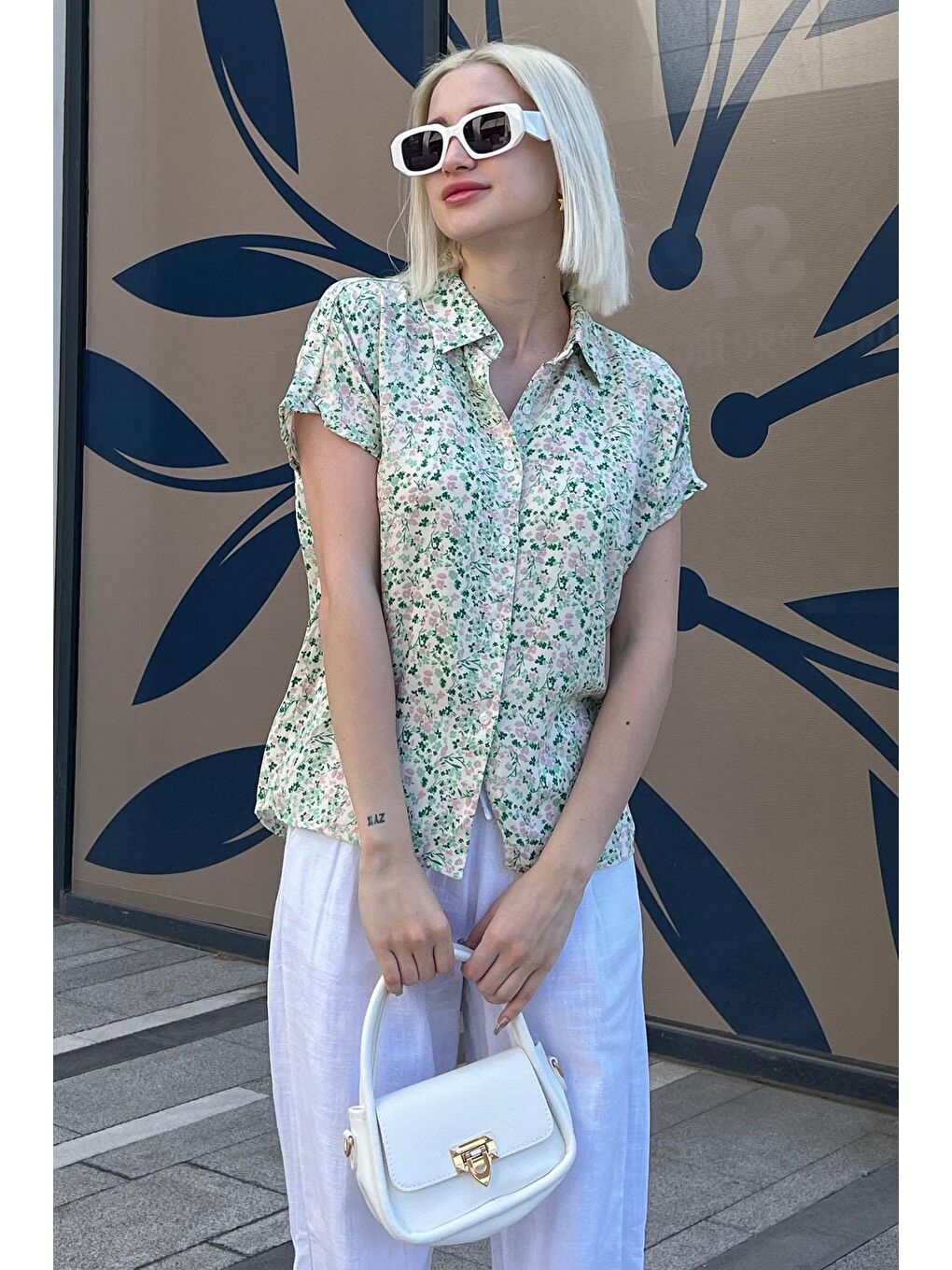 Yeşil Çiçek Desenli Kısa Kollu Kadın Gömlek Mg2098-1