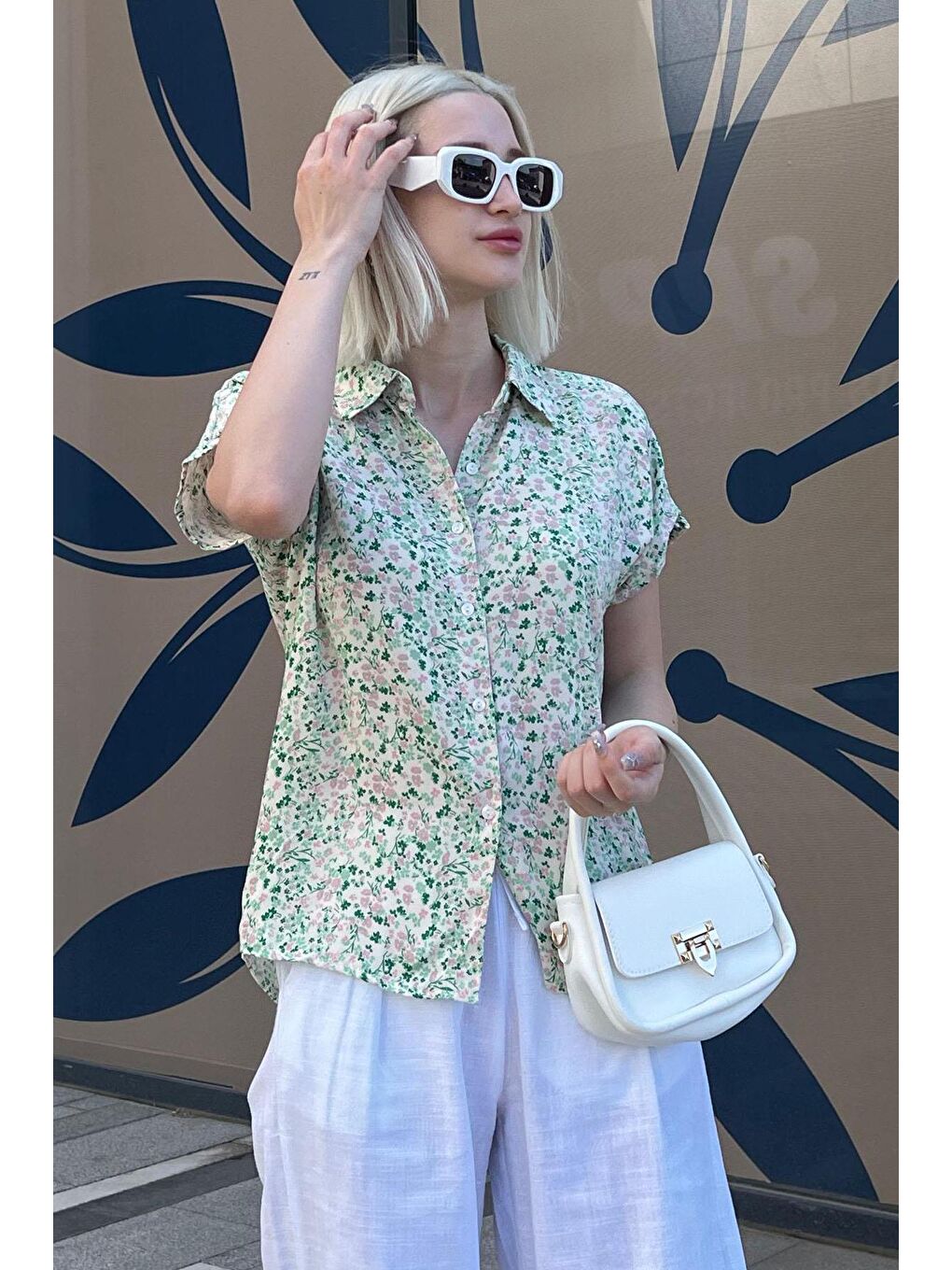 Yeşil Çiçek Desenli Kısa Kollu Kadın Gömlek Mg2098-2