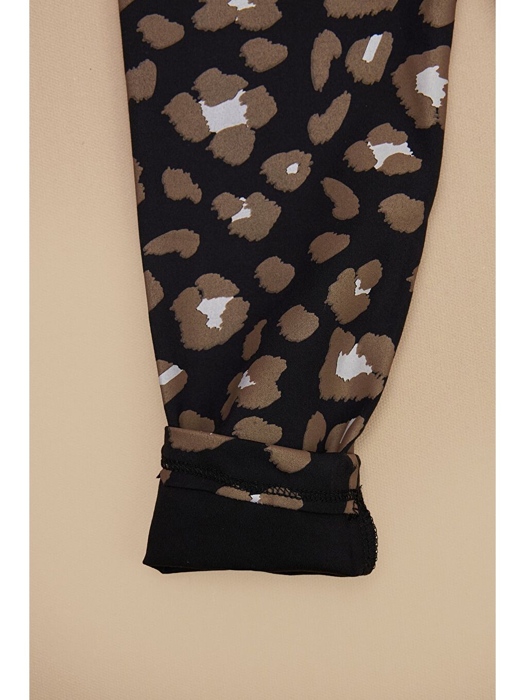 Siyah Leopar Desenli Kız Çocuk Tayt-4