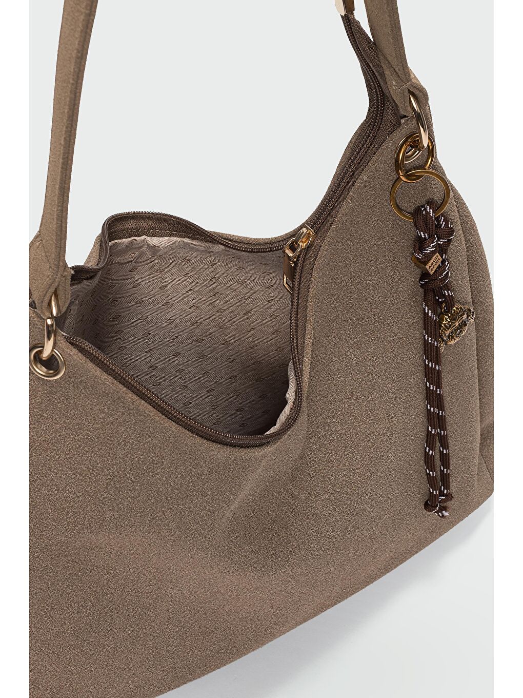 Bej Calico Charmlı Süet Omuz Çantası Vizon-2