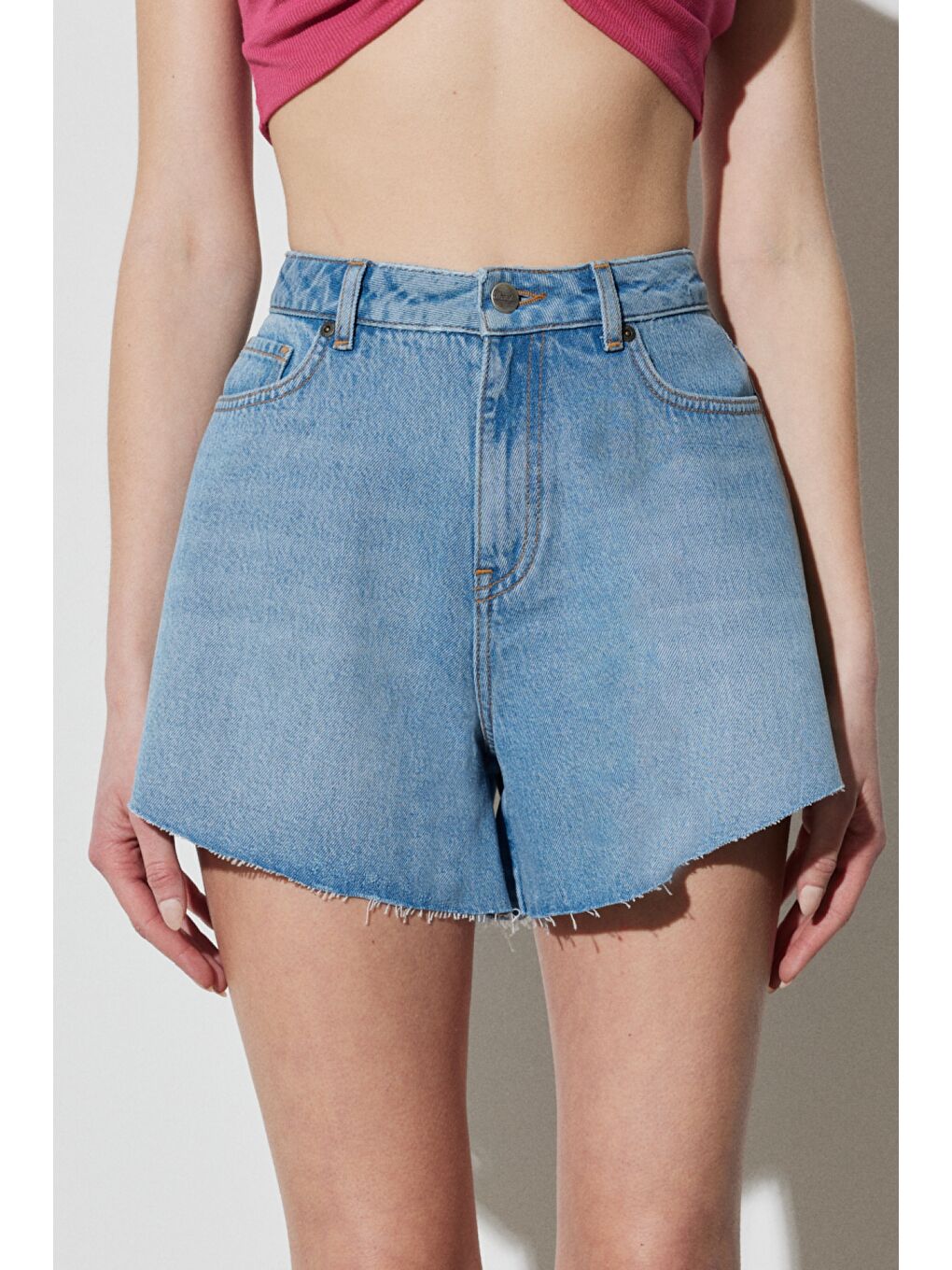 Regular Fit Normal Kesim Yüksek Bel Açık Mavi Esnek Jean Jean Şort-2