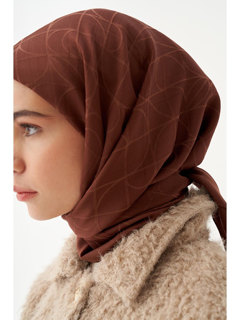 Kahverengi Çikolata Kahve-Pamuk Viskon  Sarmal Desen Eşarp-1