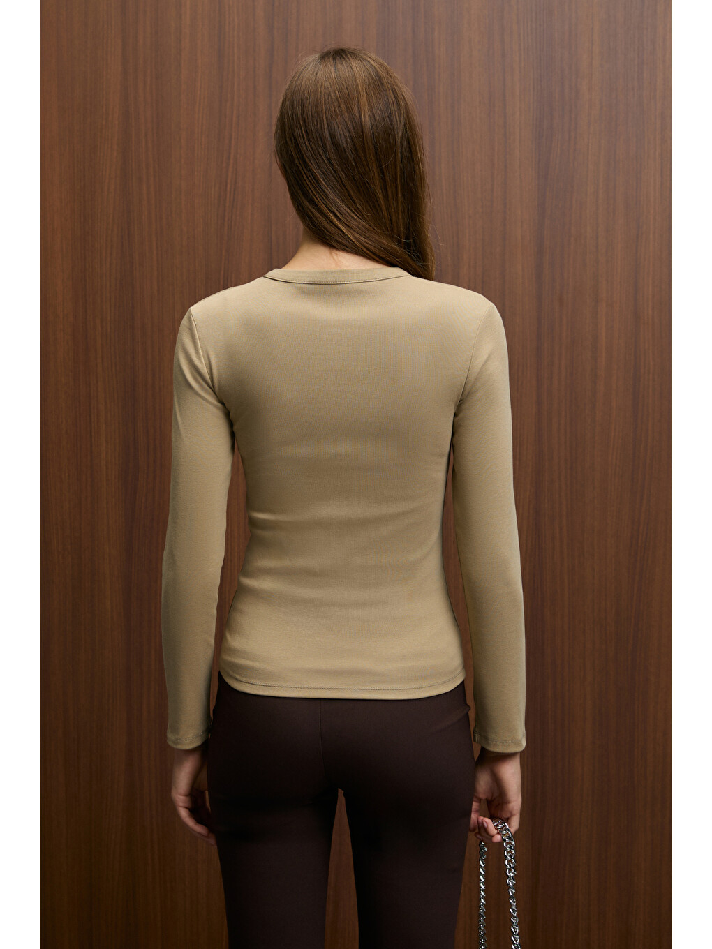 Bej Taluvıa Kadın Esnek Kumaşlı Vücuda Oturan Slim Fit Düğmeli Vizon Bluz-5