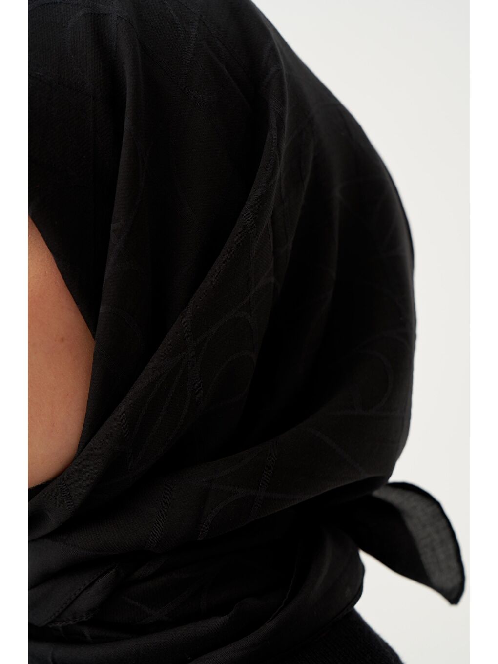 Siyah İpek Eşarp-4