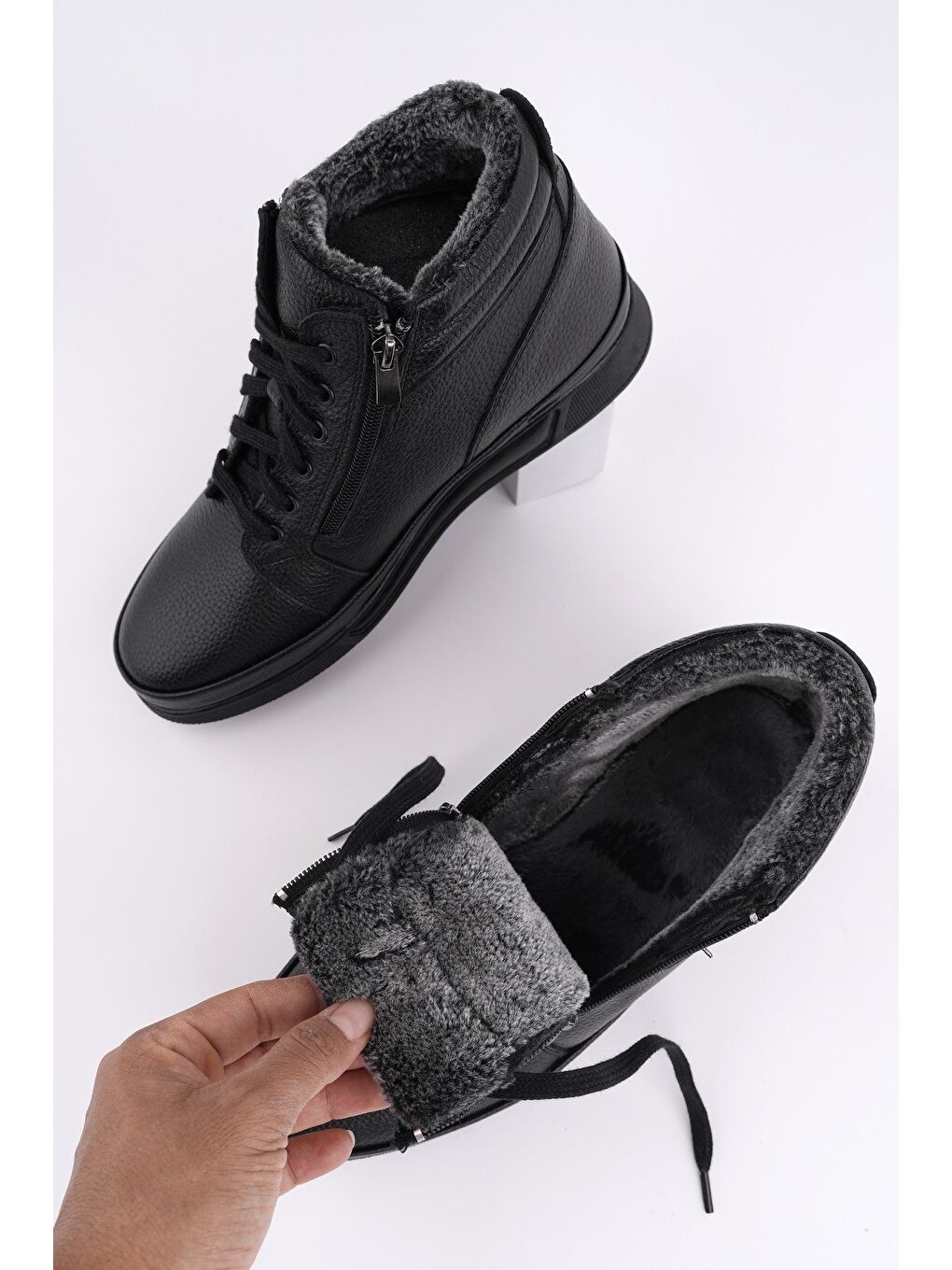 Siyah TİTAN Hakiki Deri İçi Kürklü Fermuarlı ve Bağcıklı Erkek Kışlık Bot-1