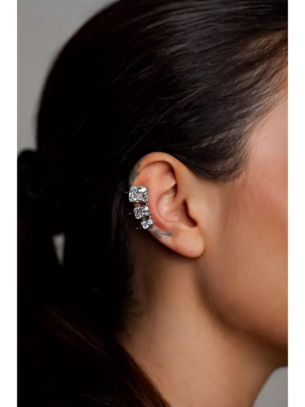 New Obsessions Gri Olmsted 3 Baget Taşlı Geçmeli Kıkırdak Küpe Ear Cuff