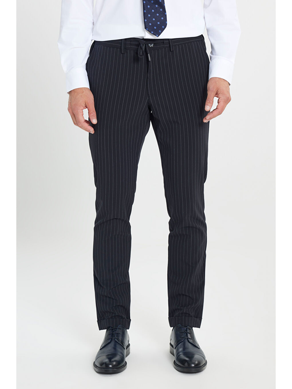 Erkek Koyu Lacivert Slim Fit Dar Kesim Kırlangıç Yaka Çizgili Takım Elbise-6