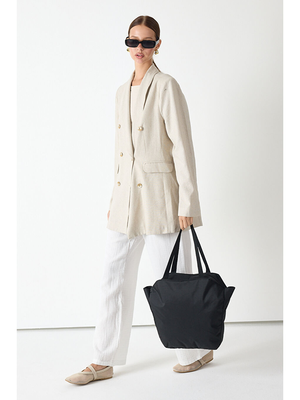 Kadın Siyah Fermuarlı Büyük Boy Kumaş Omuz Çantası-1