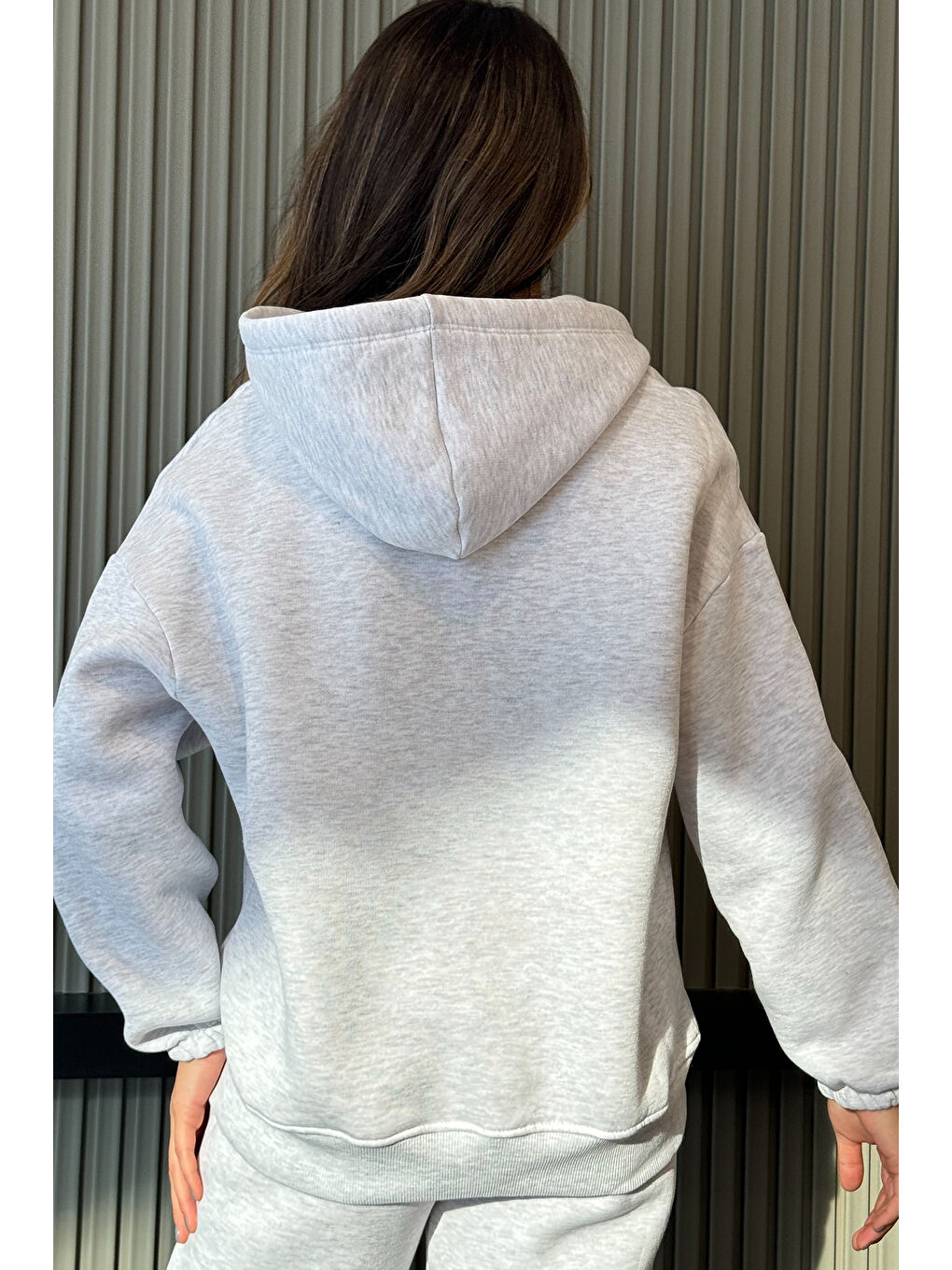 GÜLSELİ Gri Kadın Kapüşonlu Yarım Düğmeli Şardonlu Üç İplik Sweatshirt - 3