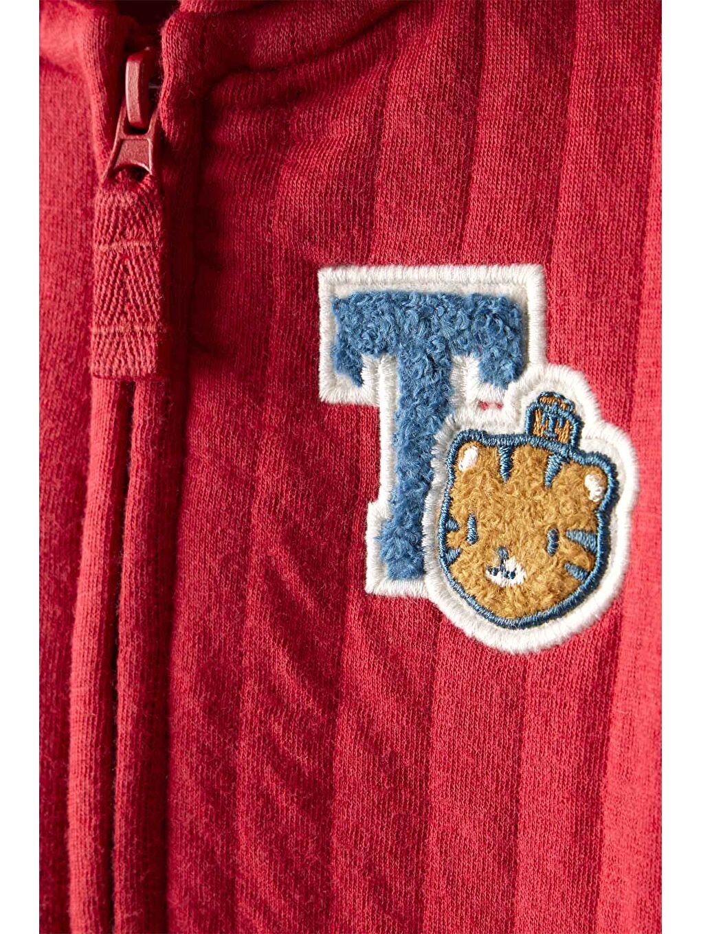 Erkek Bebek Kırmızı Kapüşonlu Tulum-1