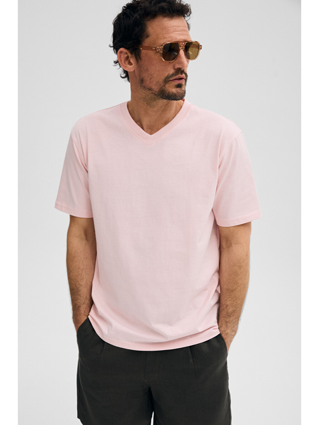 Pembe ALMERI Erkek %100 Pamuk Yumuşak Kumaşlı V Yakalı PEMBE T-Shirt