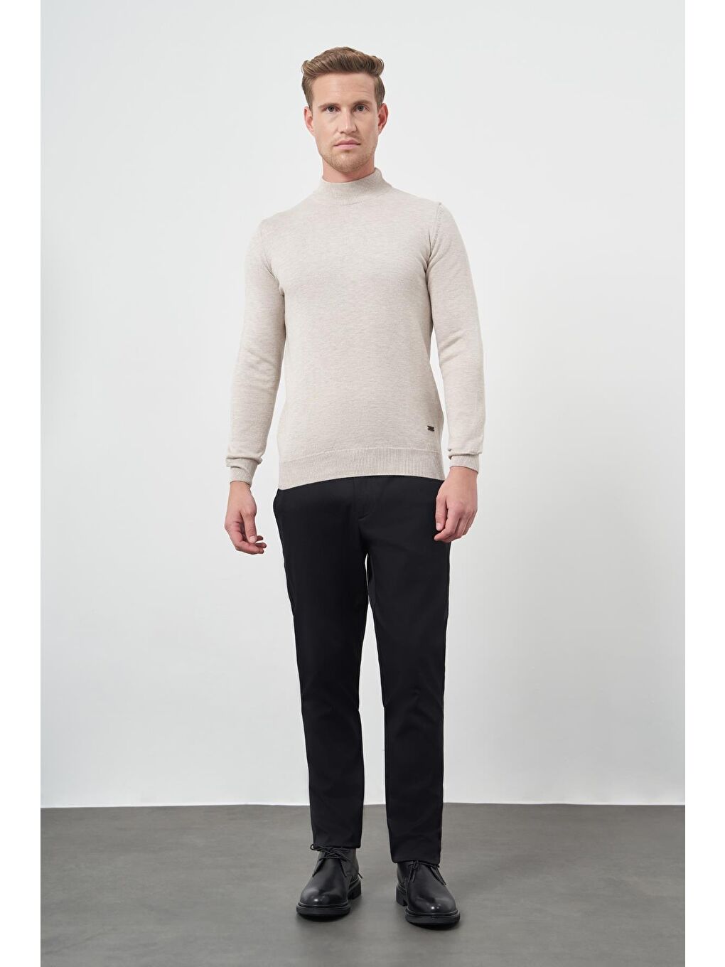 Açık Bej Uzun Kol Düz Örme Yarım Balıkçı Yaka Classic Comfort Fit Triko 1012245001-1