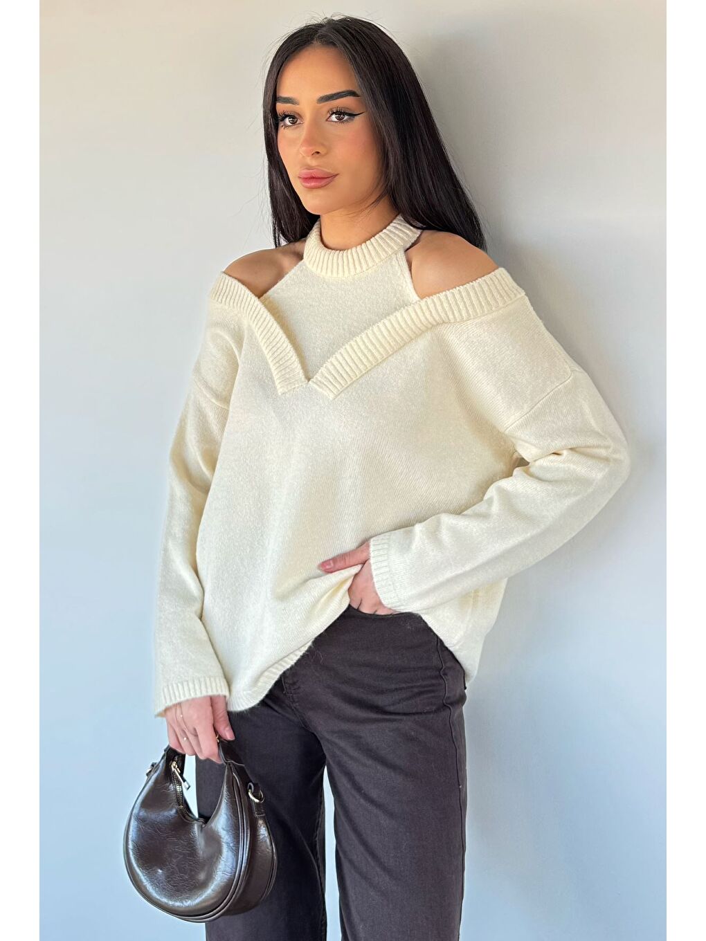 Ekru Halter Yaka Kadın Triko Bluz-1