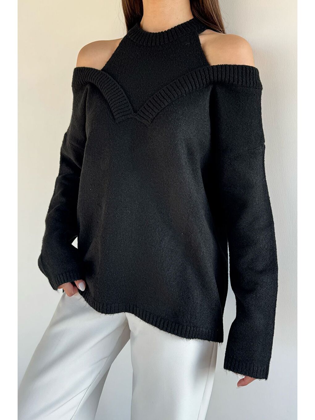 Siyah Halter Yaka Kadın Triko Bluz-1