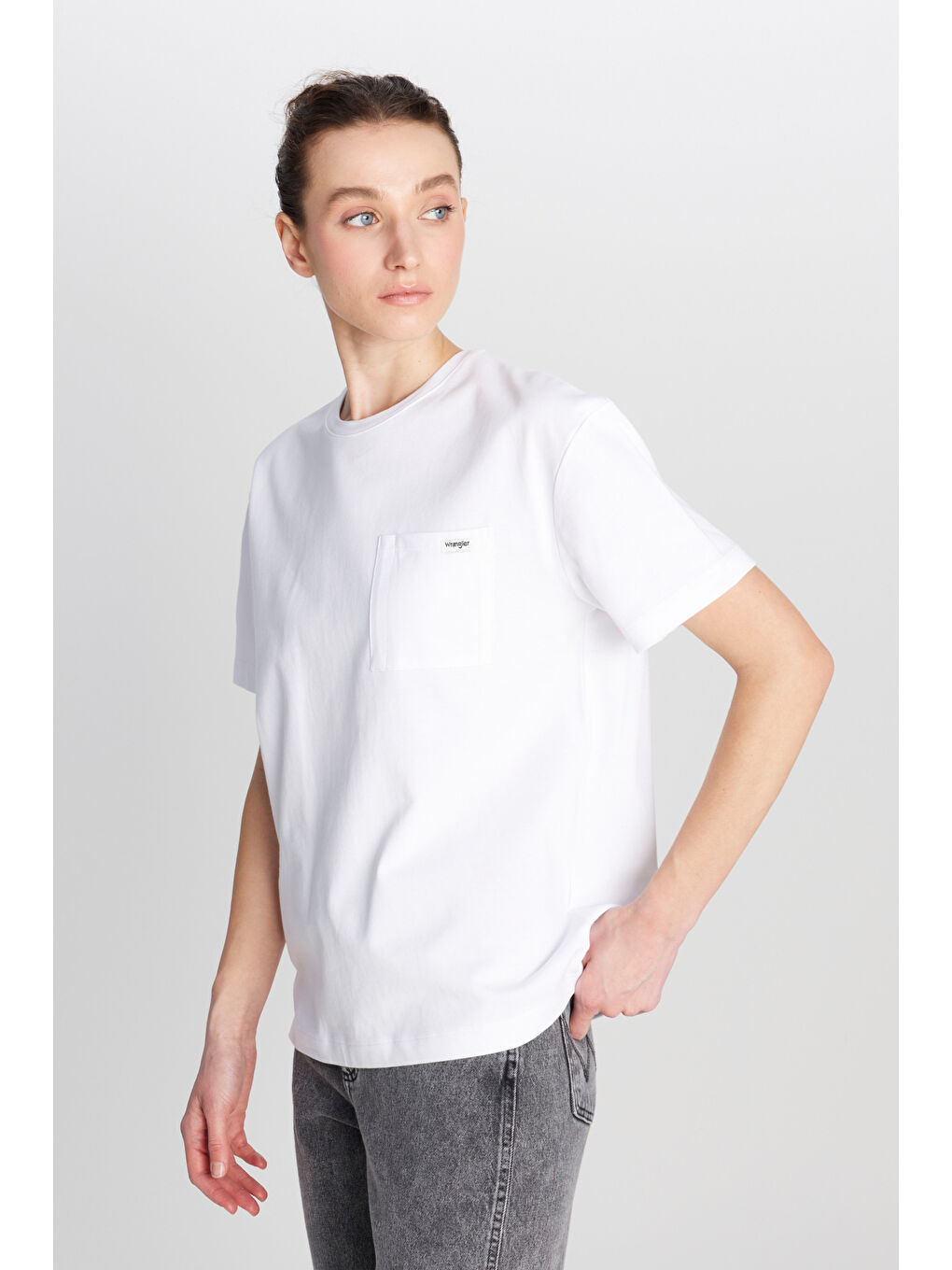 %100 Pamuk Regular Fit Normal Kesim Bisiklet Yaka Cep Detaylı Kırık Beyaz Tişört-1