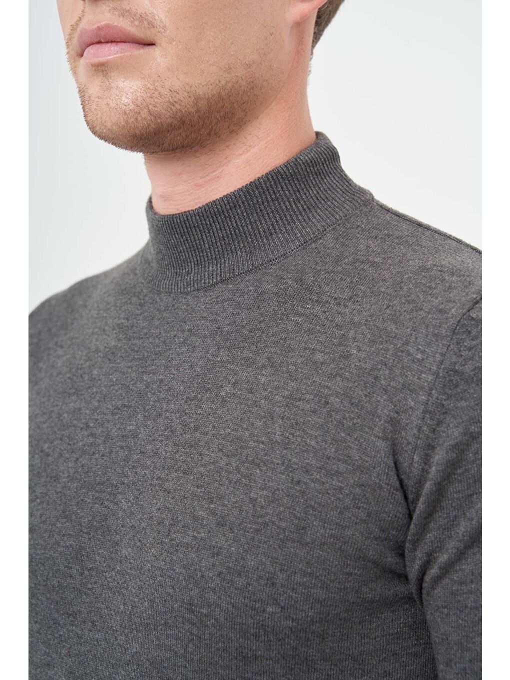Gri Füme Uzun Kol Düz Örme Yarım Balıkçı Yaka Classic Comfort Fit Triko 1012245001-3