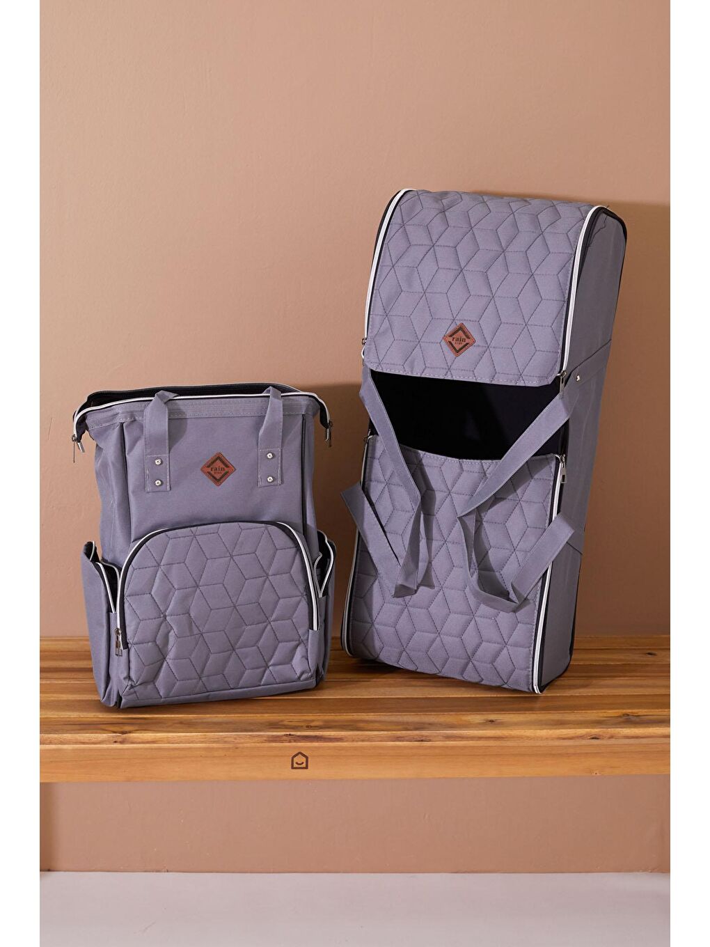 Gri Bebek Taşıma Çantası ve Termal Bakım Seti Çantası 2'li Set 19209