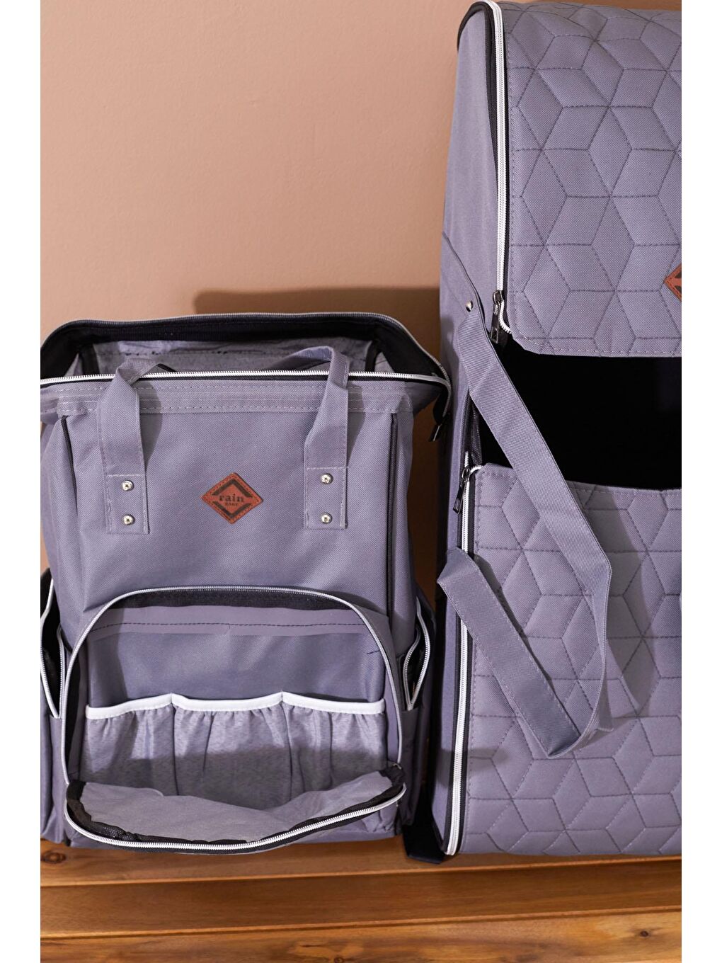 Gri Bebek Taşıma Çantası ve Termal Bakım Seti Çantası 2'li Set 19209-1