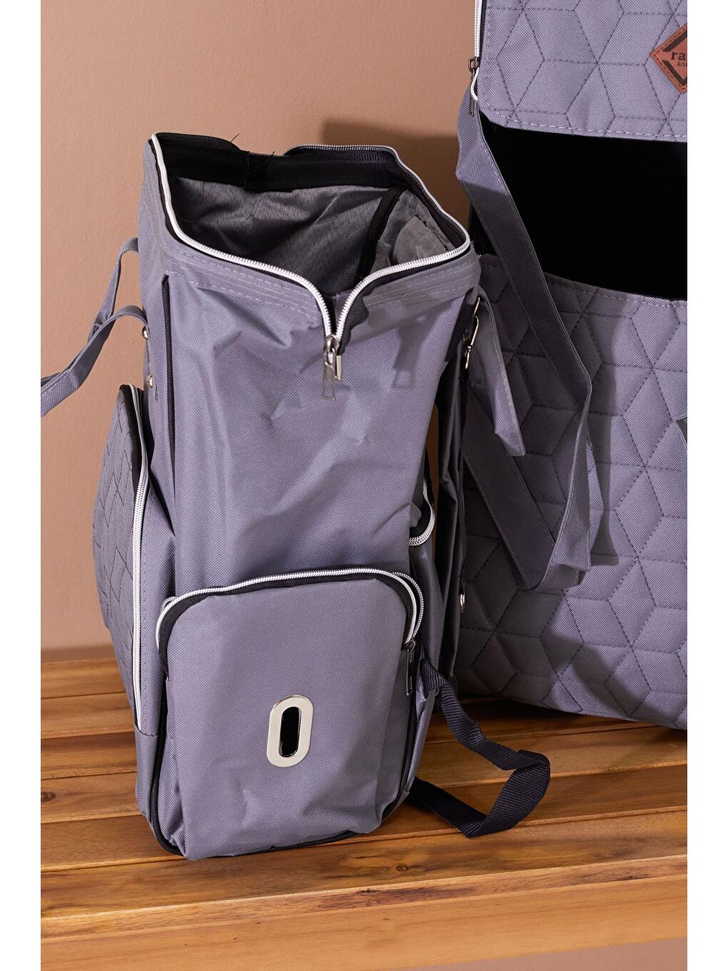 Gri Bebek Taşıma Çantası ve Termal Bakım Seti Çantası 2'li Set 19209-2