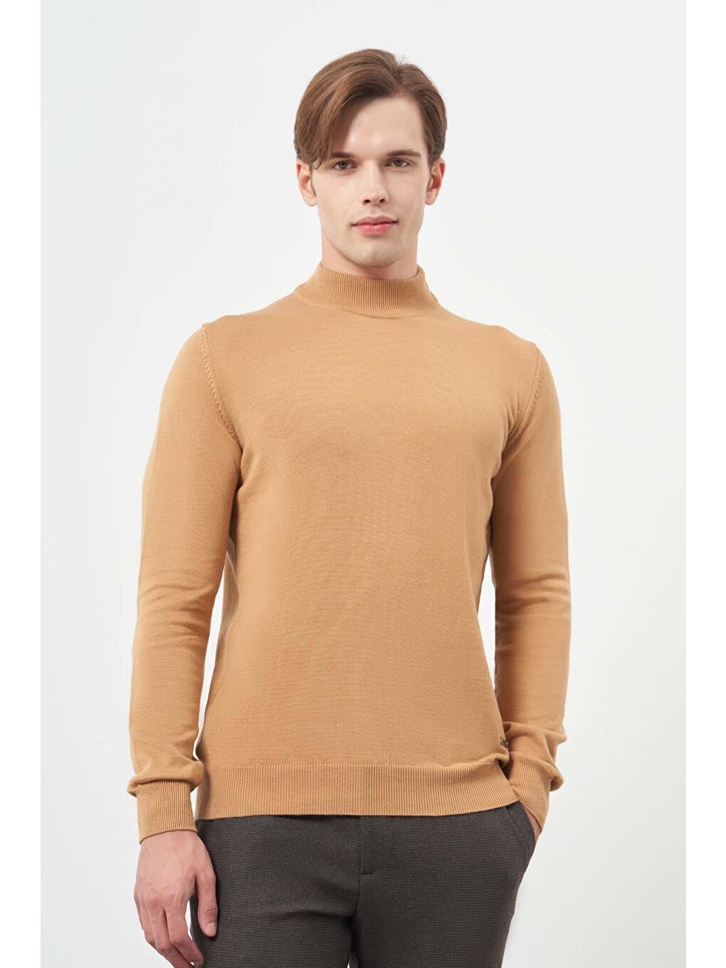 Kahverengi Camel Uzun Kol Düz Örme Yarım Balıkçı Yaka Classic Comfort Fit Triko 1012245001