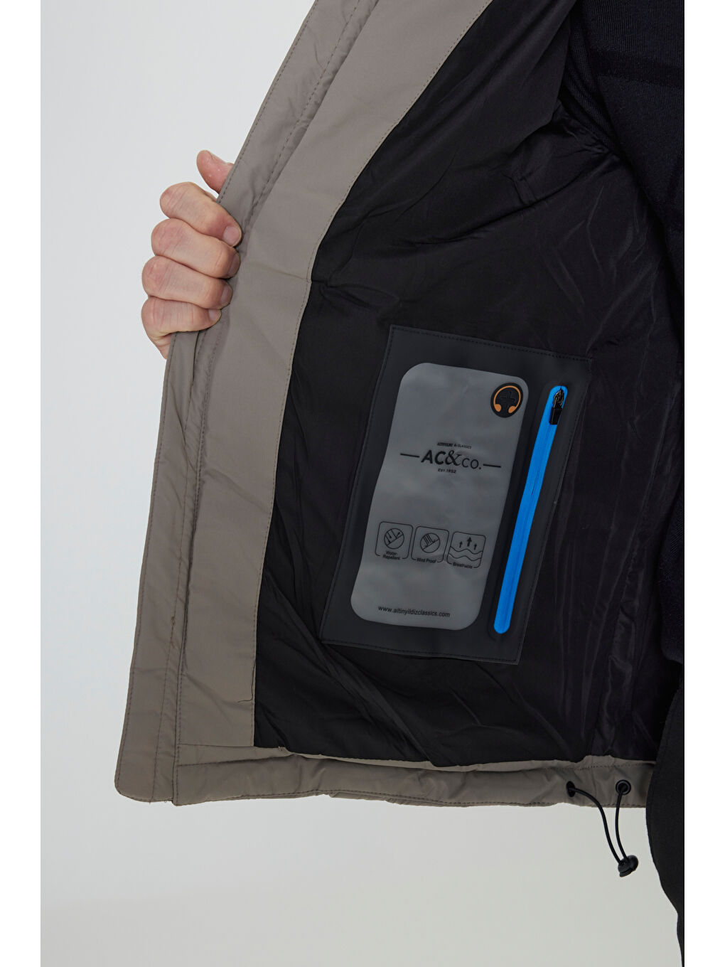 Bej Erkek Vizon Standart Fit Normal Kesim Kapüşonlu Desenli Mont-4