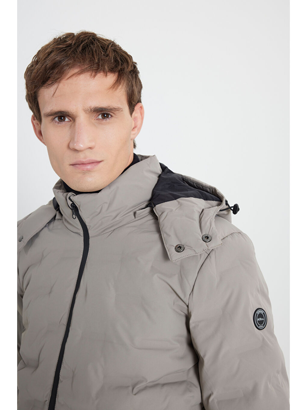 Bej Erkek Vizon Standart Fit Normal Kesim Kapüşonlu Desenli Mont-5