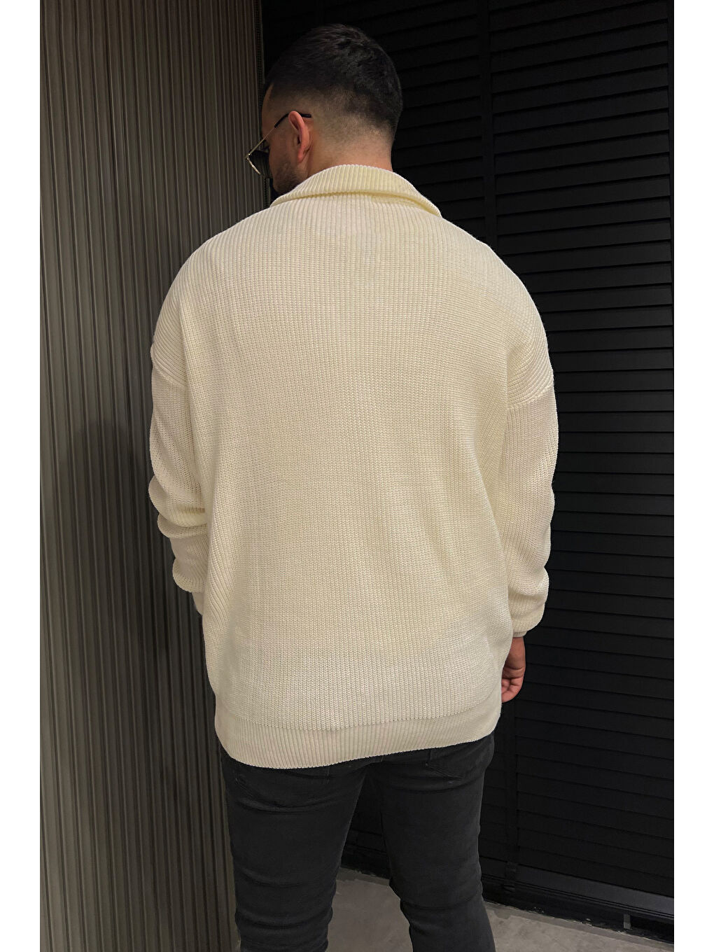 Bej Erkek Yaka Fermuarlı Triko Kazak-2