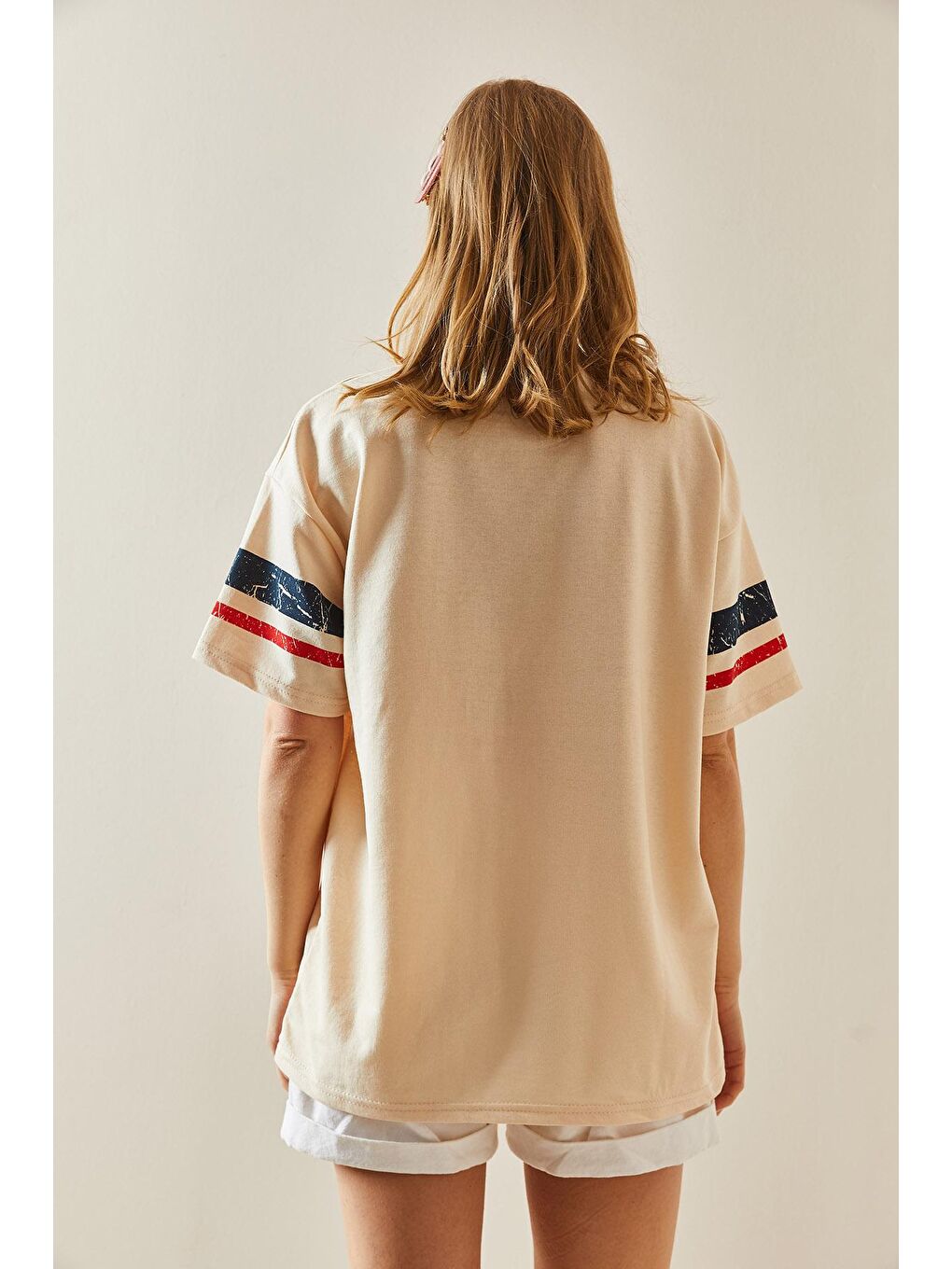 Ekru Krem Baskılı Bisiklet Yaka Oversize Tişört 5YXK1-48005-22-4