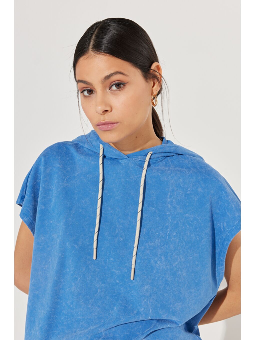 Yeşil Regular Fit %100 Pamuk Kapüşonlu Yaka Mavi Kolsuz Sweatshirt-1