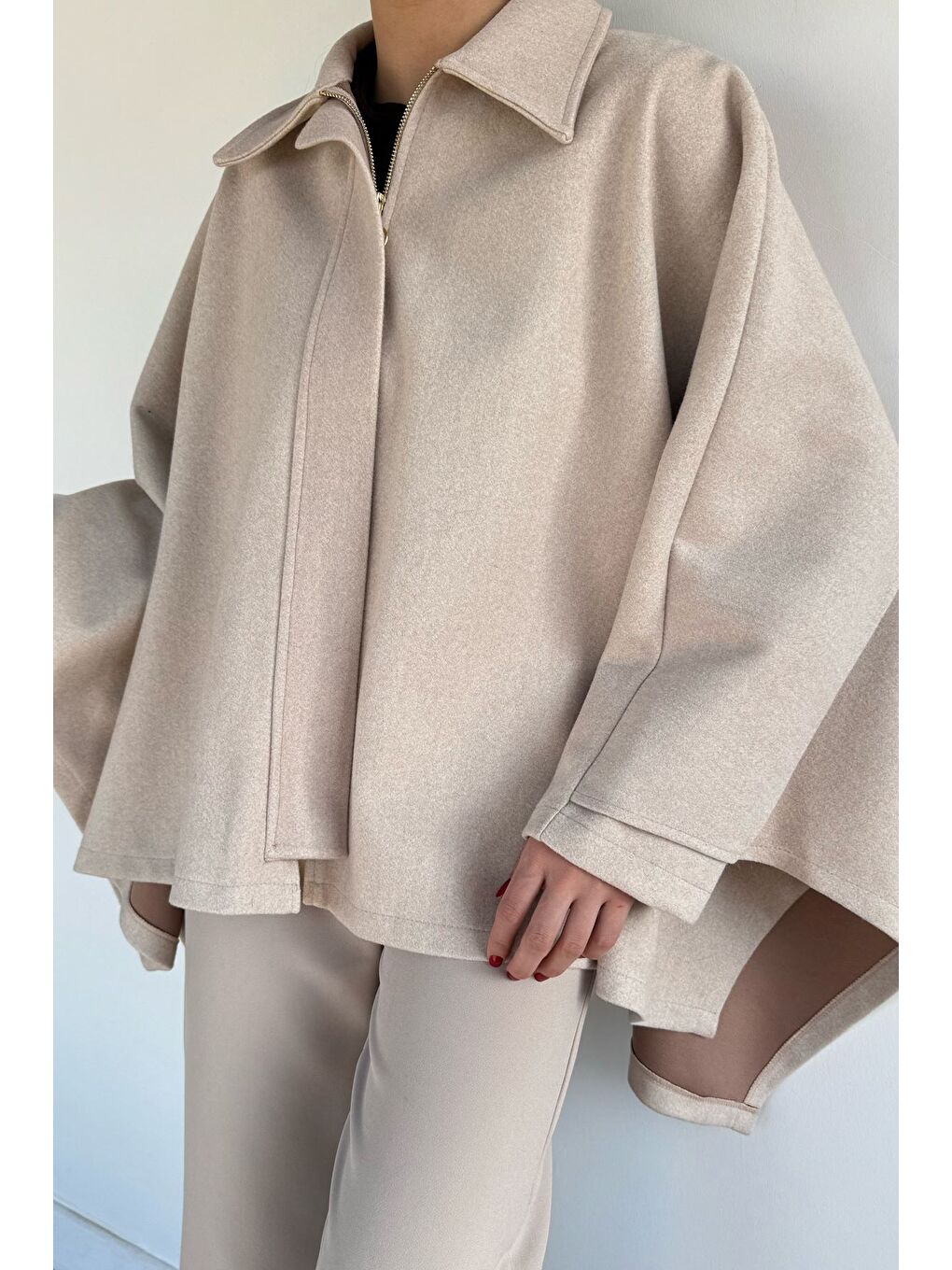 Bej Kadın Ön Fermuarlı Panço (s-m-l-xl Uyumludur)-1